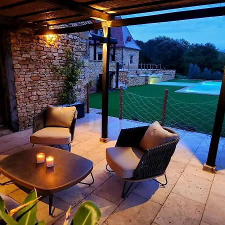 Dreamy 2br Dordogne Hideaway With Heated Pool And Views * Castelnaud La Chapelle