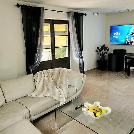 Holiday home Dreamy 2br Dordogne Hideaway With Heated Pool And Views *