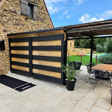 Dreamy 2br Dordogne Hideaway With Heated Pool And Views Holiday home